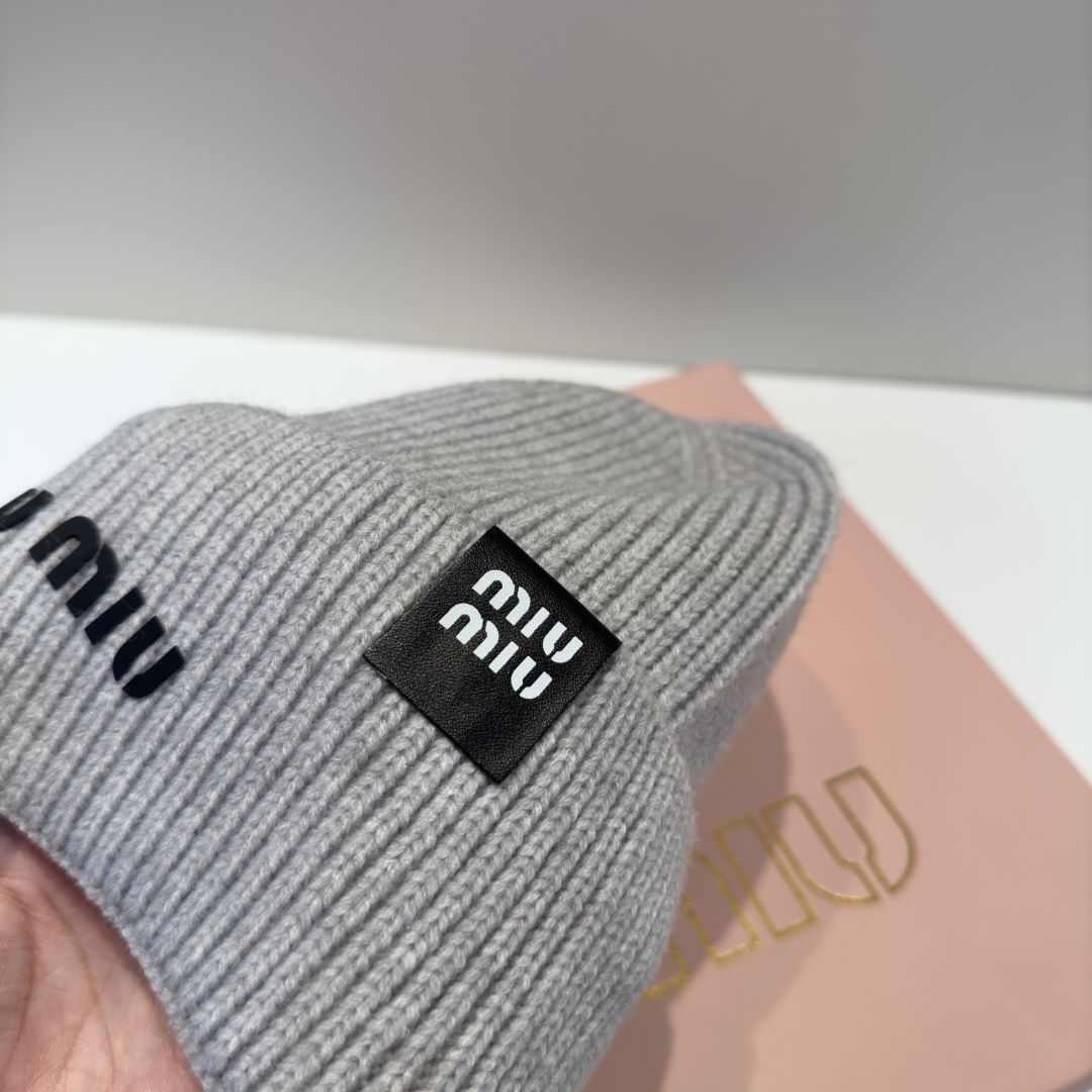 谬谬miumiu 原单春夏新款毛线帽，订制，原版做工细致质量超赞！