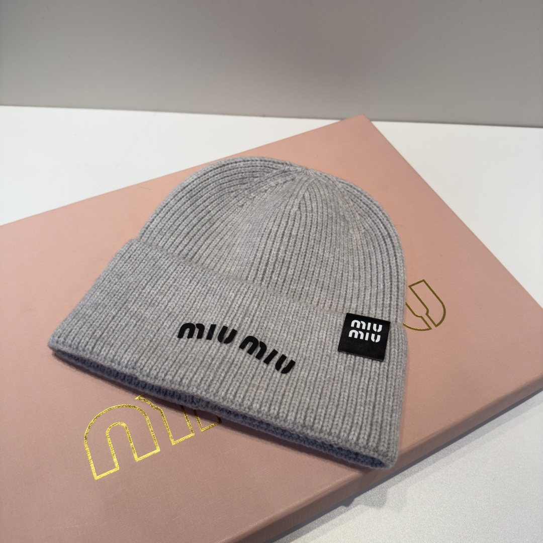 谬谬miumiu 原单春夏新款毛线帽，订制，原版做工细致质量超赞！