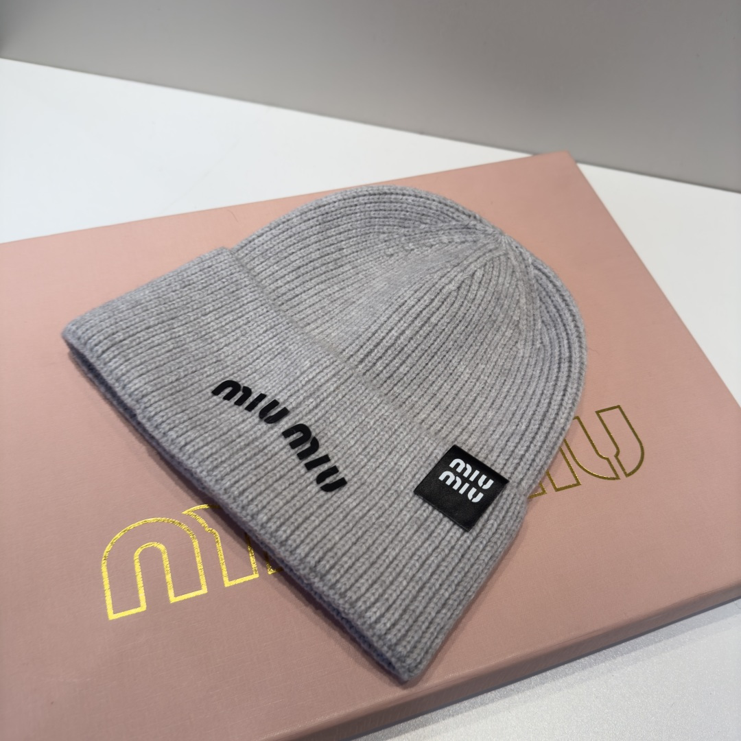 谬谬miumiu 原单春夏新款毛线帽，订制，原版做工细致质量超赞！
