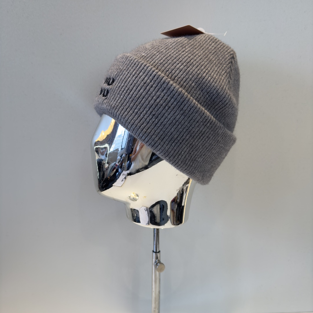 p55 谬谬miumiu 原单春夏新款毛线帽，订制，原版做工细致质量超赞！