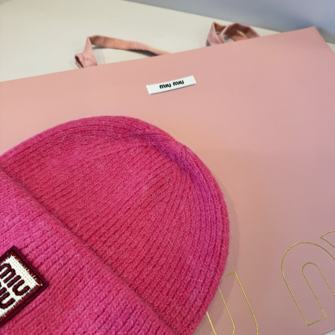 谬谬miumiu 原单春夏新款毛线帽，订制，原版做工细致质量超赞！