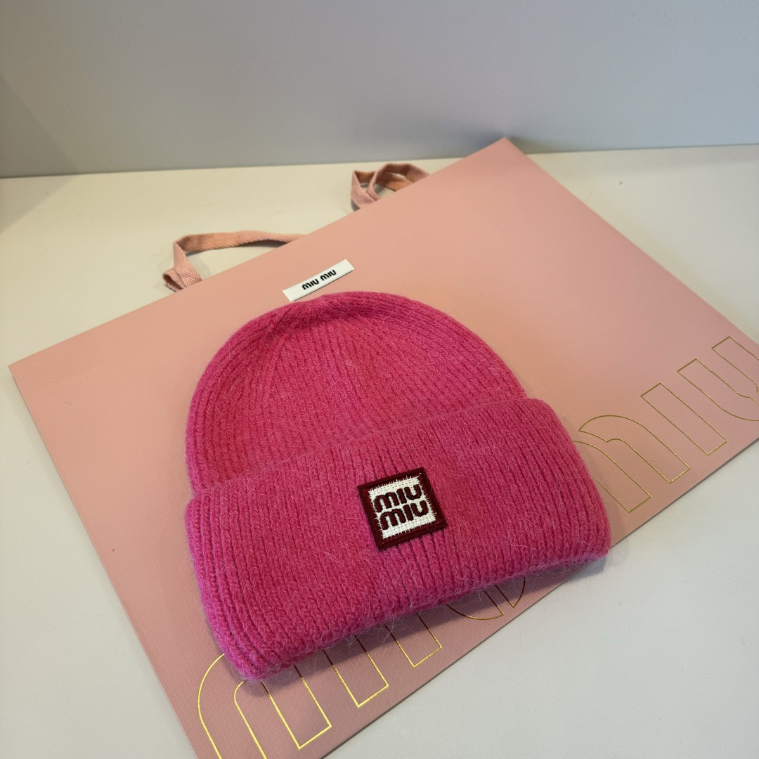 谬谬miumiu 原单春夏新款毛线帽，订制，原版做工细致质量超赞！