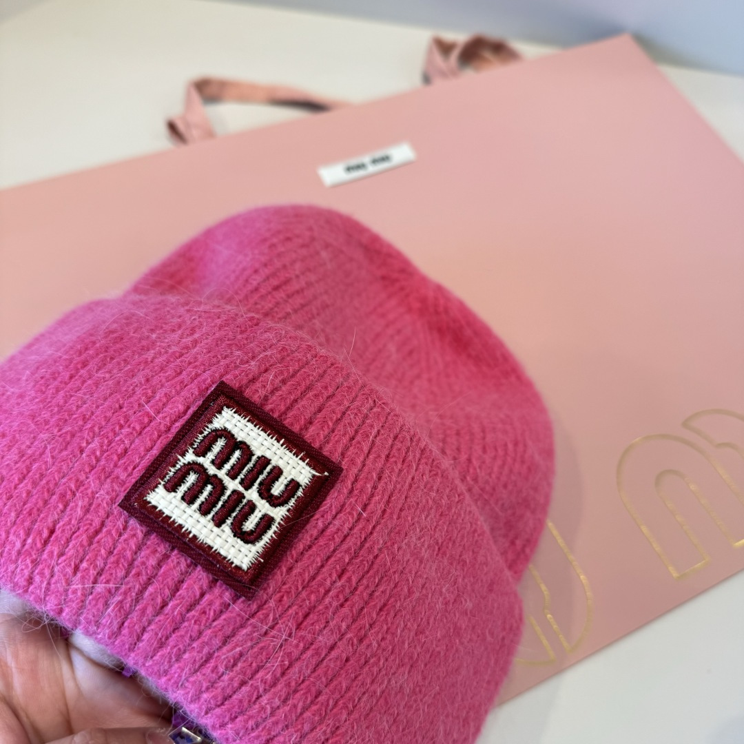 谬谬miumiu 原单春夏新款毛线帽，订制，原版做工细致质量超赞！
