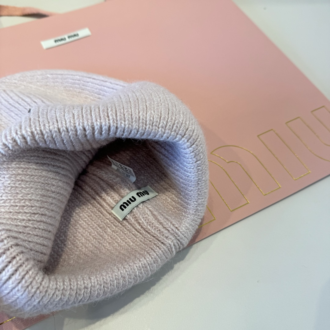 谬谬miumiu 原单春夏新款毛线帽，订制，原版做工细致质量超赞！