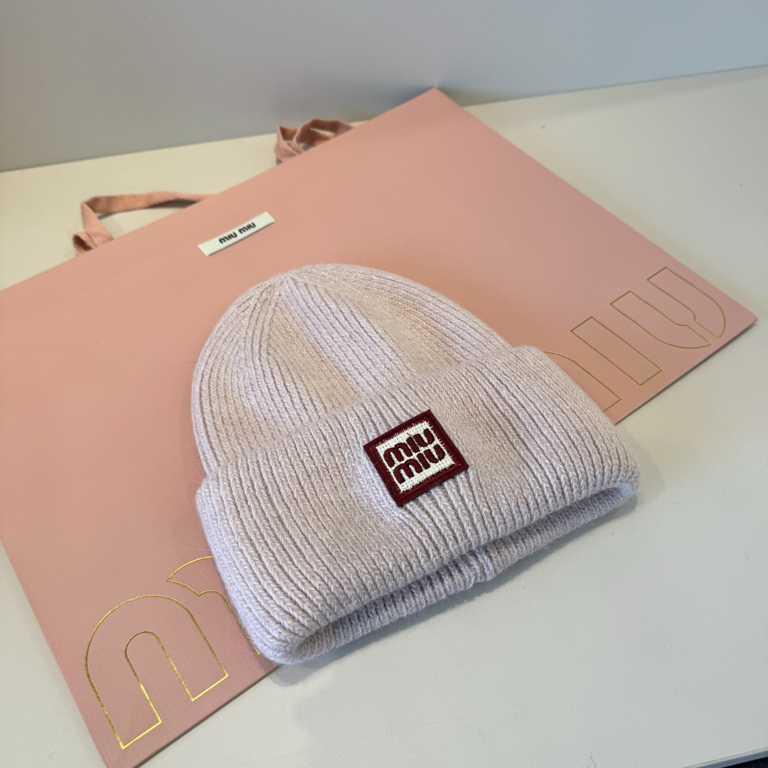 谬谬miumiu 原单春夏新款毛线帽，订制，原版做工细致质量超赞！