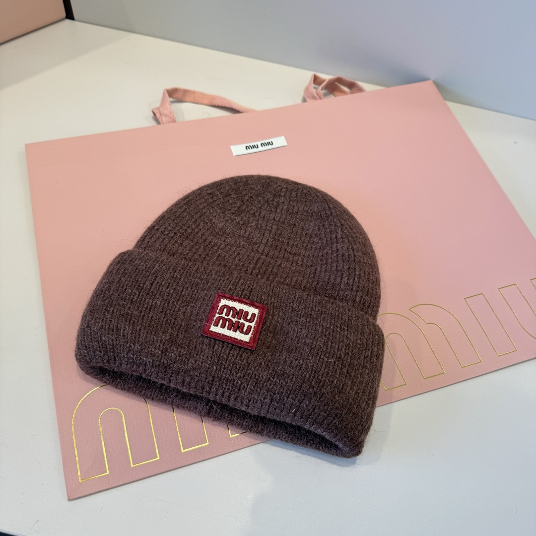谬谬miumiu 原单春夏新款毛线帽，订制，原版做工细致质量超赞！