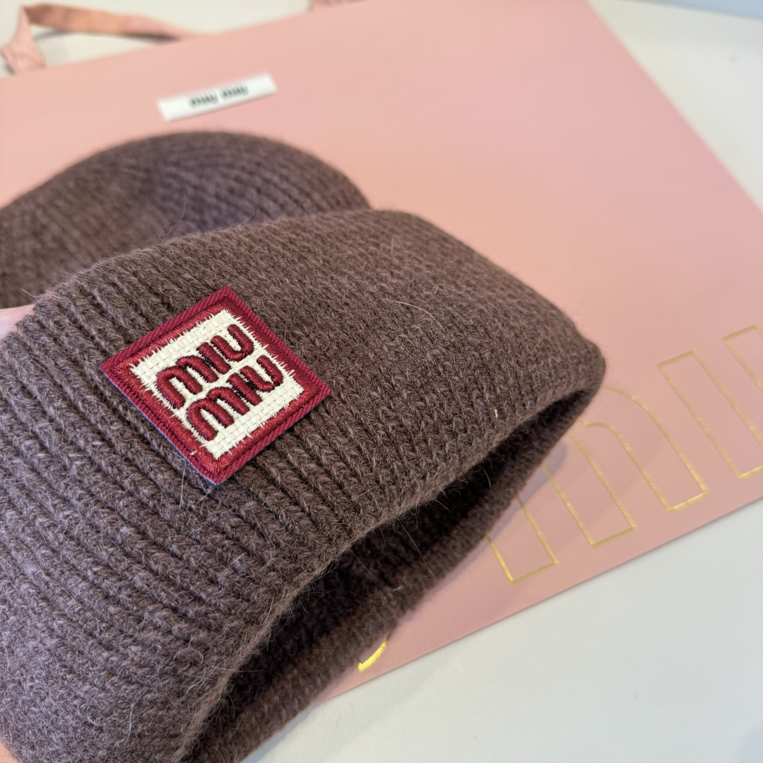 谬谬miumiu 原单春夏新款毛线帽，订制，原版做工细致质量超赞！