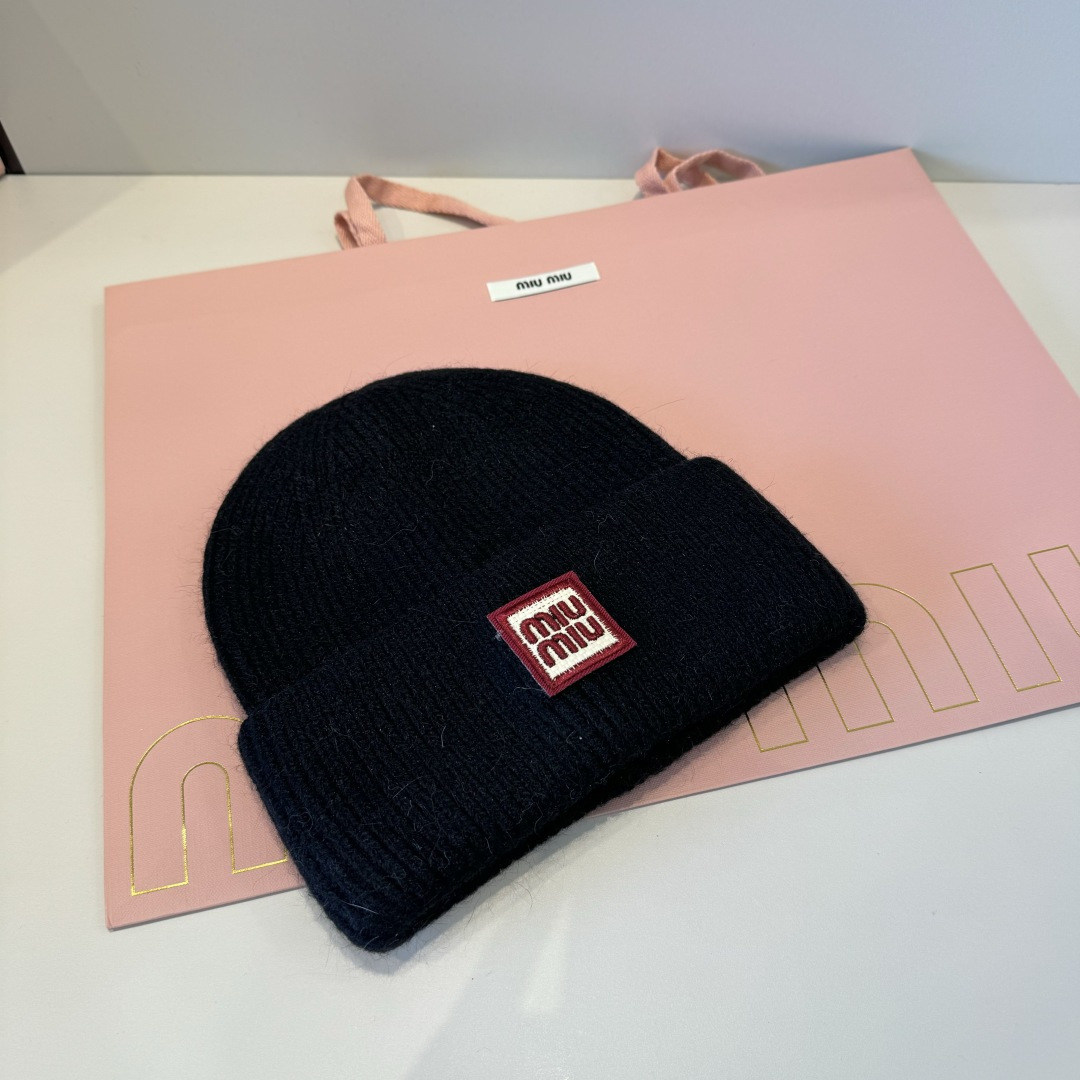 谬谬miumiu 原单春夏新款毛线帽，订制，原版做工细致质量超赞！