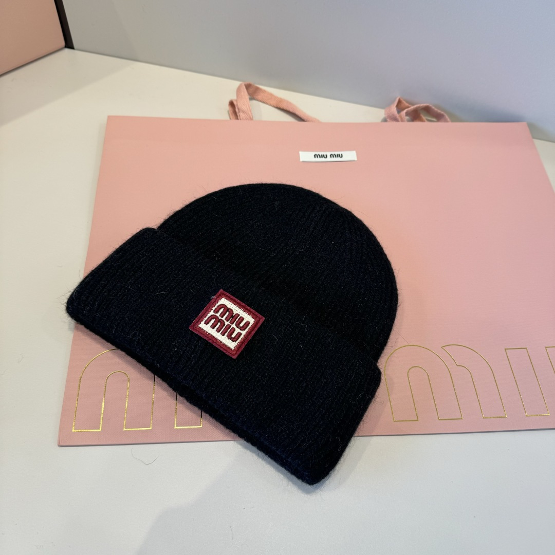 谬谬miumiu 原单春夏新款毛线帽，订制，原版做工细致质量超赞！