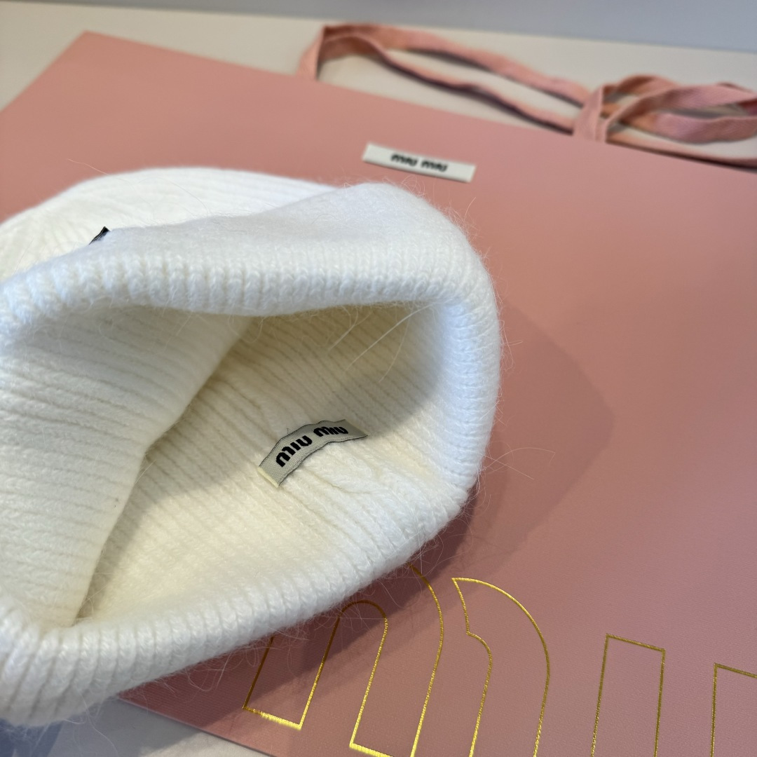 谬谬miumiu 原单春夏新款毛线帽，订制，原版做工细致质量超赞！