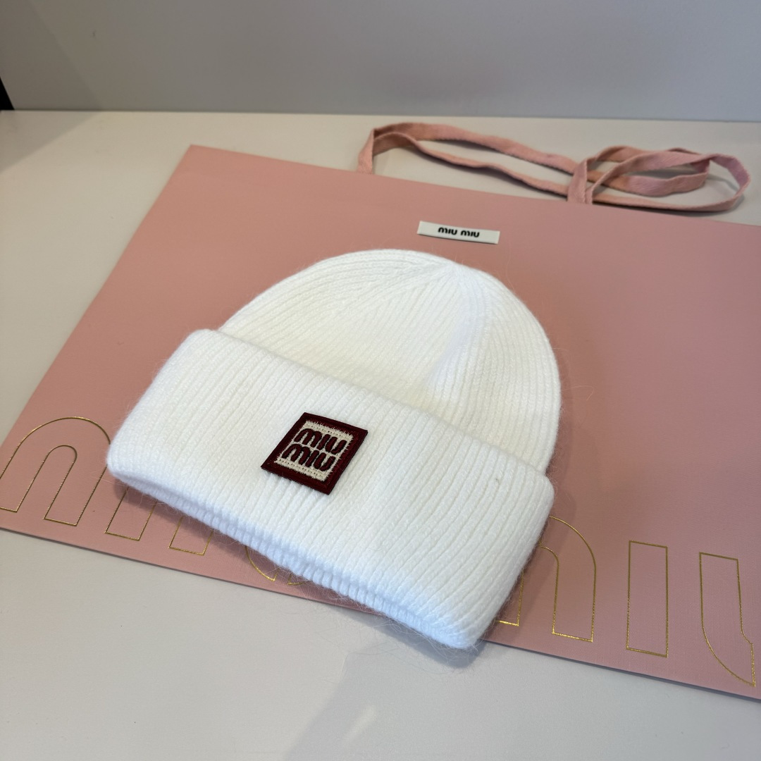 谬谬miumiu 原单春夏新款毛线帽，订制，原版做工细致质量超赞！
