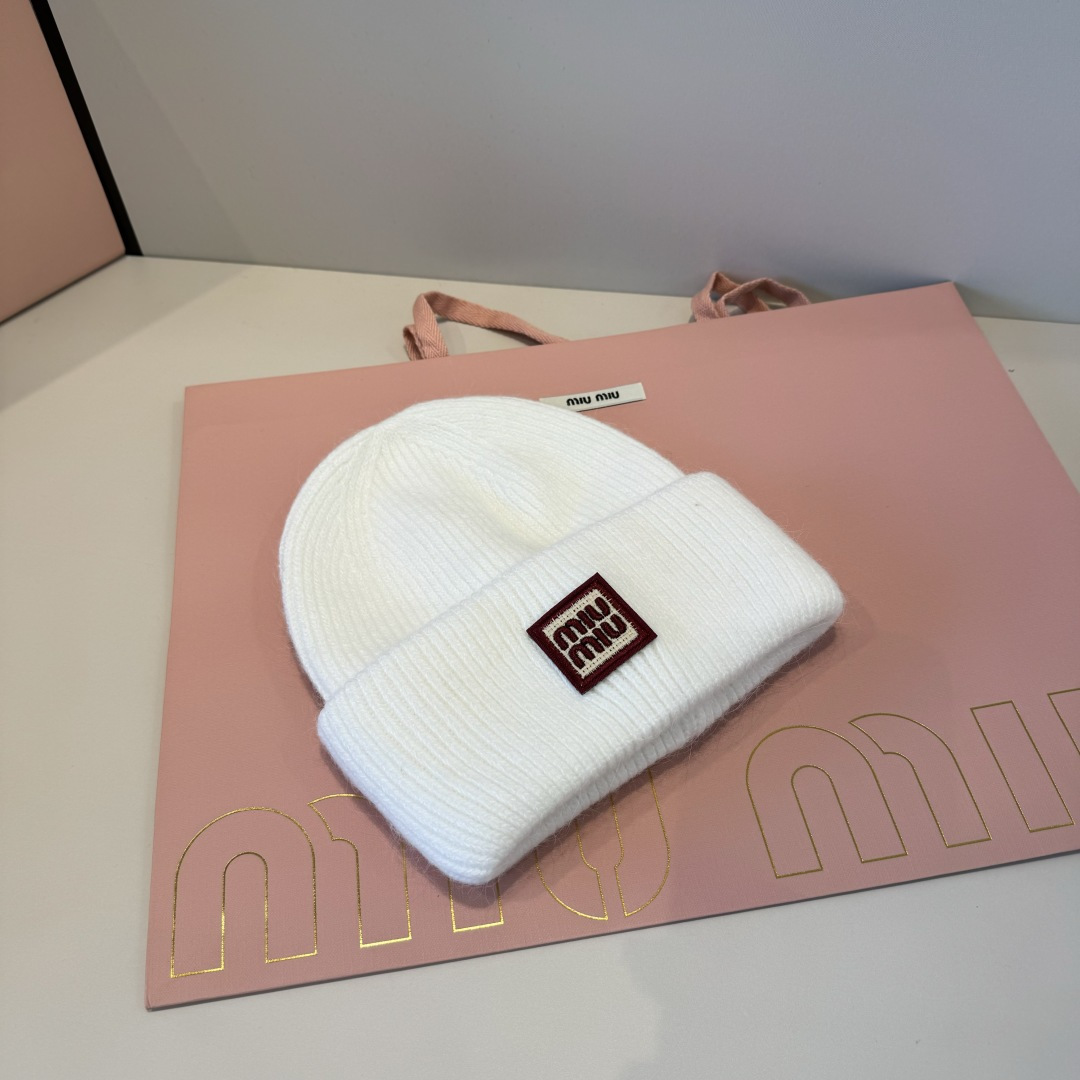 谬谬miumiu 原单春夏新款毛线帽，订制，原版做工细致质量超赞！