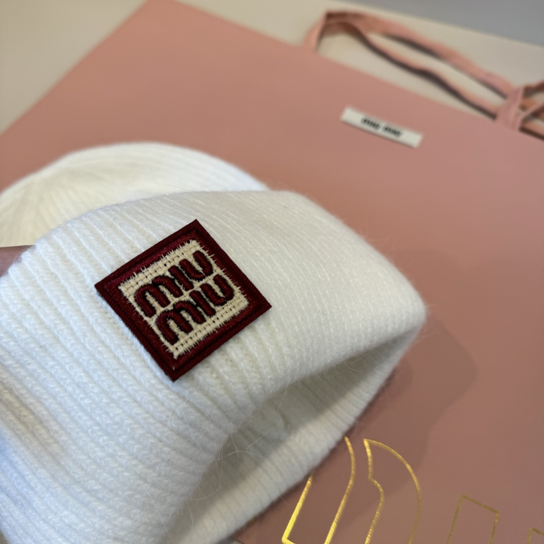 谬谬miumiu 原单春夏新款毛线帽，订制，原版做工细致质量超赞！