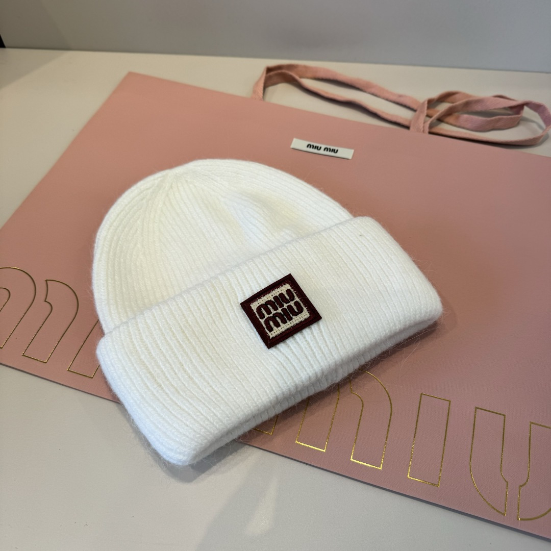 谬谬miumiu 原单春夏新款毛线帽，订制，原版做工细致质量超赞！