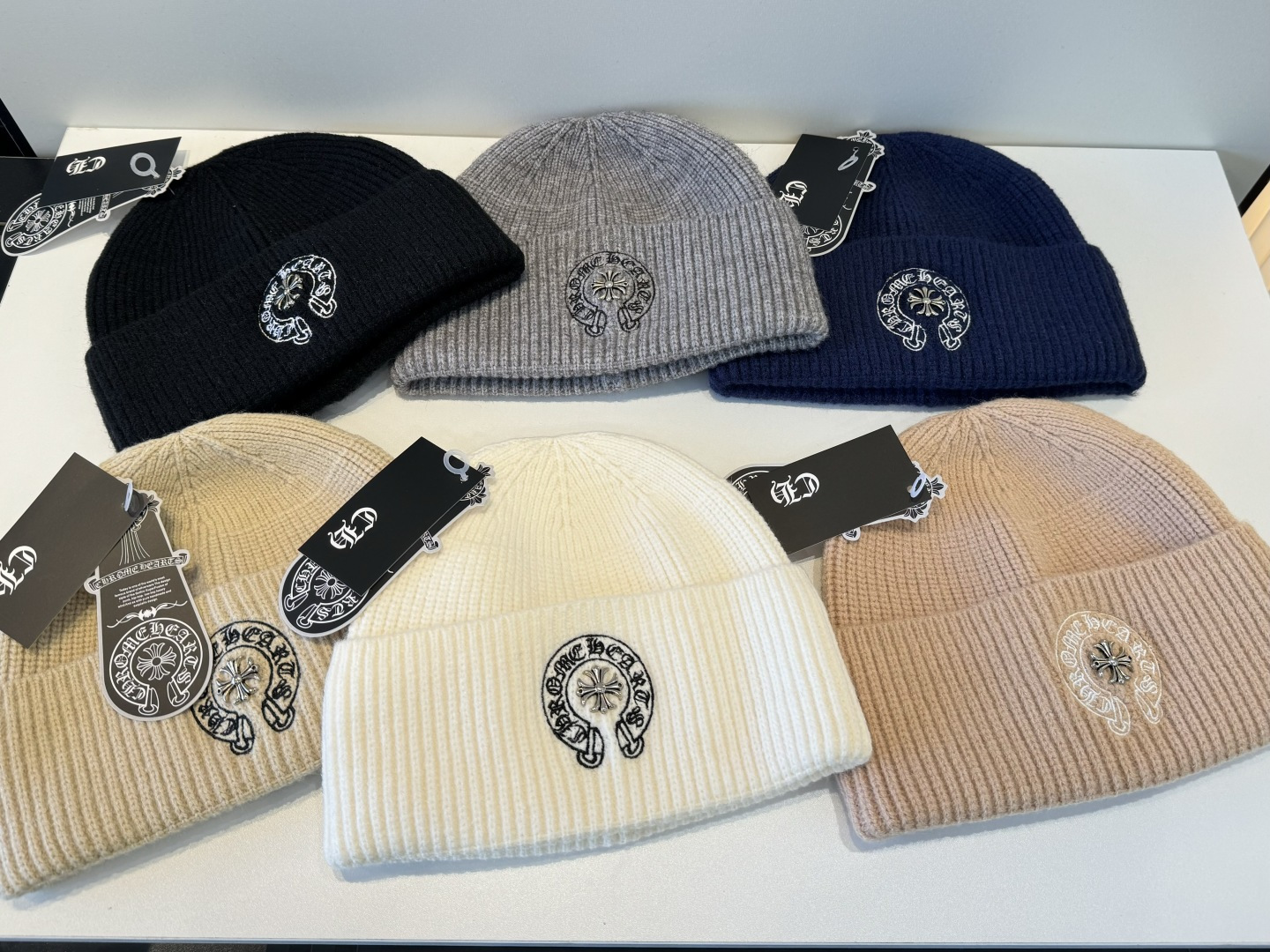 p58 克罗心最新毛线帽 时尚前卫的休闲设计风格，戴上头就是这样好看看哦，做工精细，男女同款！