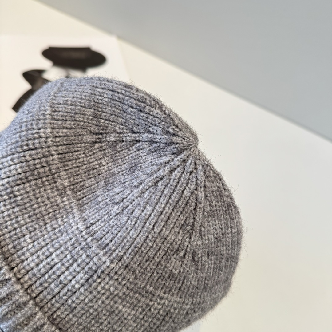 p58 克罗心最新毛线帽 时尚前卫的休闲设计风格，戴上头就是这样好看看哦，做工精细，男女同款！