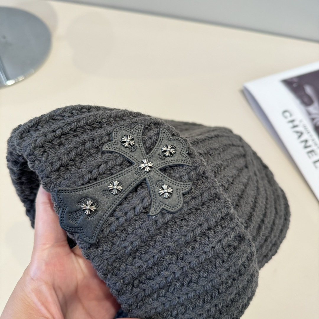 p55 克罗心最新毛线帽 时尚前卫的休闲设计风格，戴上头就是这样好看看哦，做工精细，男女同款！