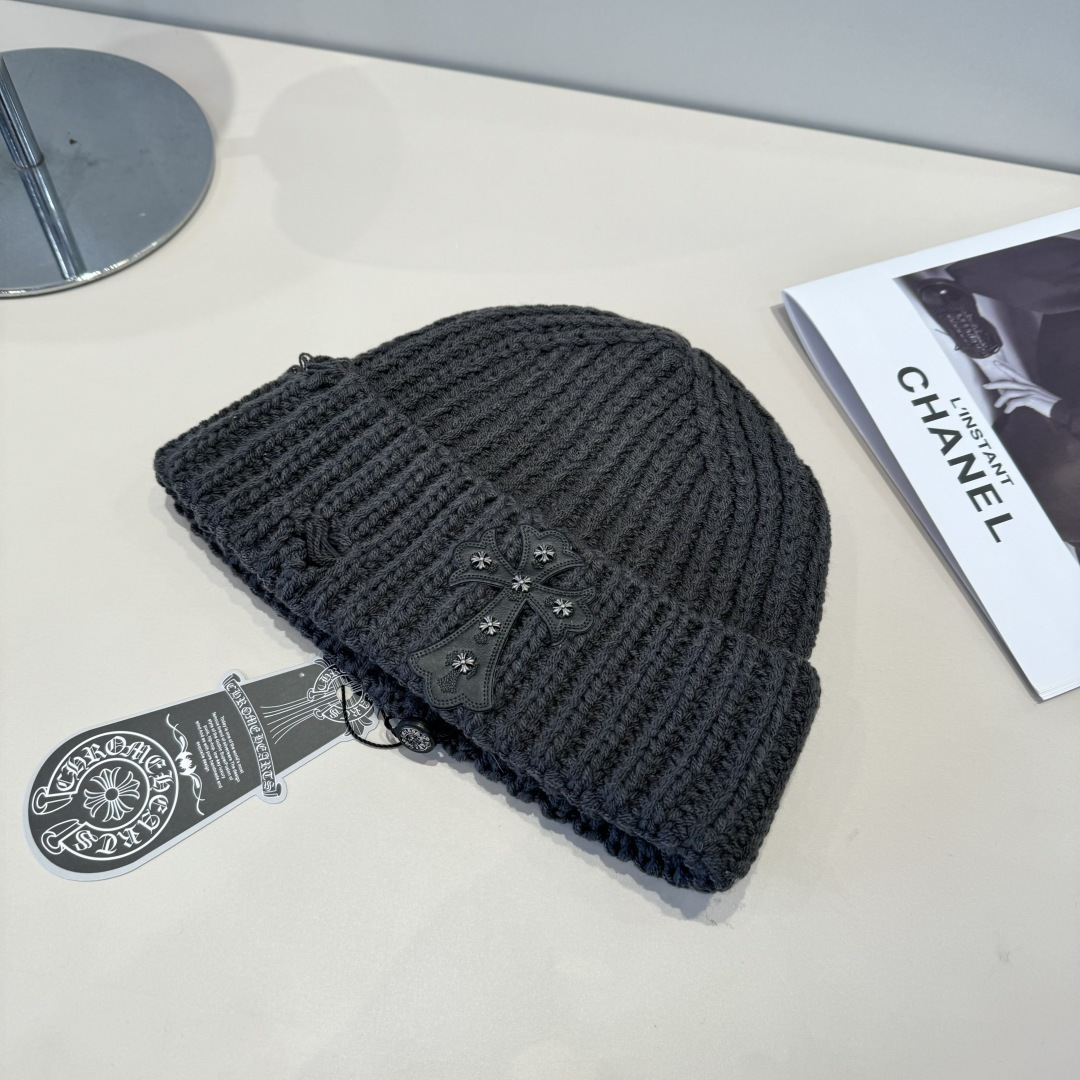 p55 克罗心最新毛线帽 时尚前卫的休闲设计风格，戴上头就是这样好看看哦，做工精细，男女同款！