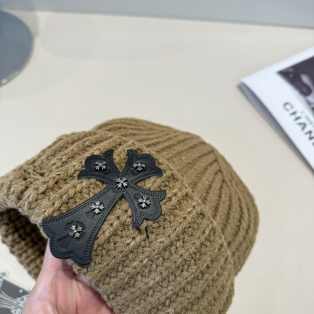 p55 克罗心最新毛线帽 时尚前卫的休闲设计风格，戴上头就是这样好看看哦，做工精细，男女同款！