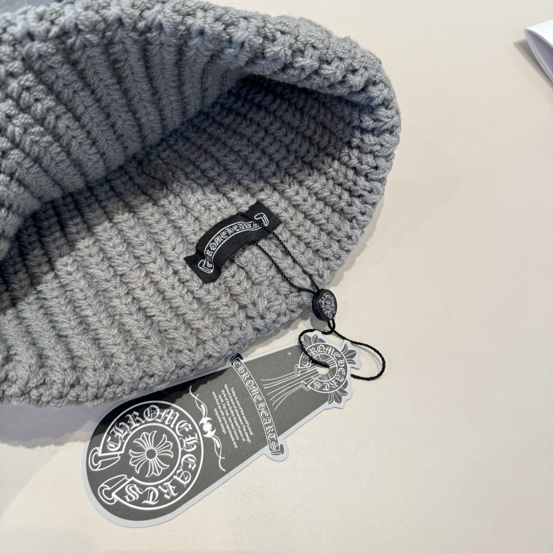 p55 克罗心最新毛线帽 时尚前卫的休闲设计风格，戴上头就是这样好看看哦，做工精细，男女同款！