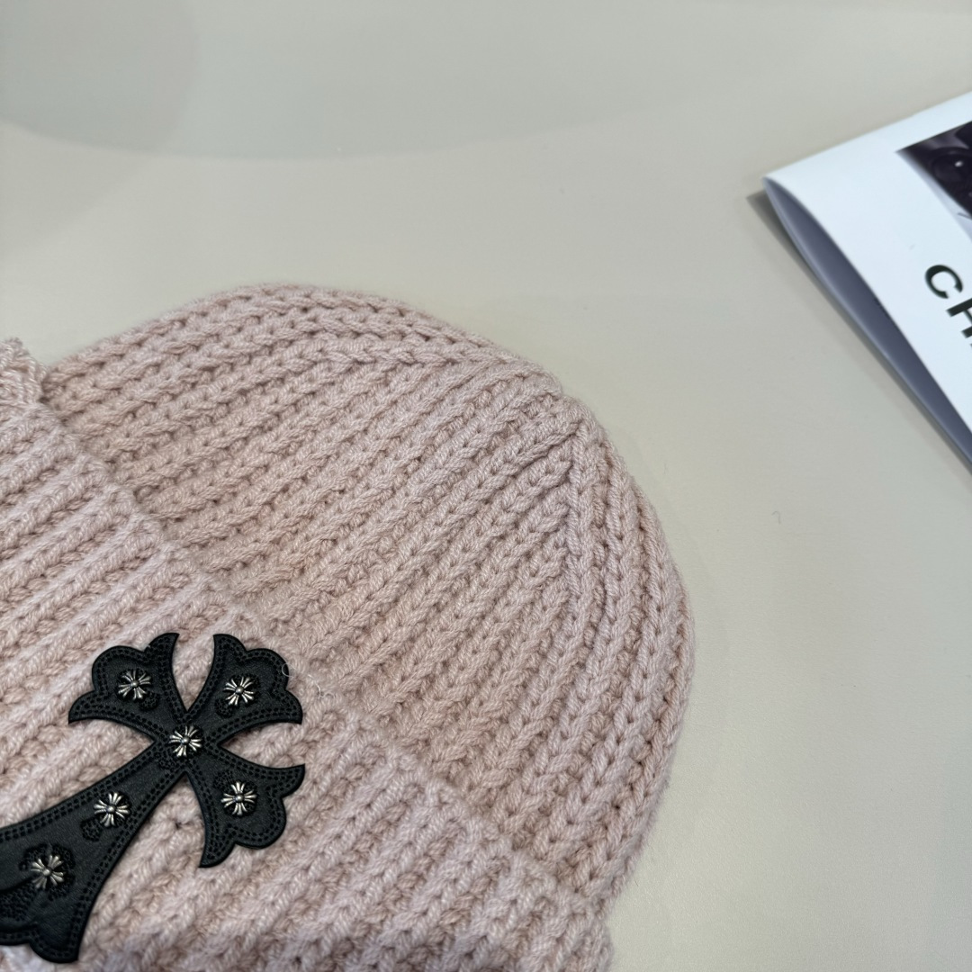 p55 克罗心最新毛线帽 时尚前卫的休闲设计风格，戴上头就是这样好看看哦，做工精细，男女同款！