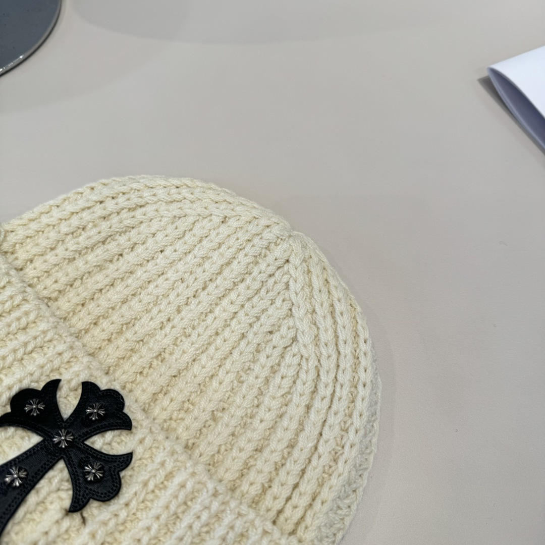 p55 克罗心最新毛线帽 时尚前卫的休闲设计风格，戴上头就是这样好看看哦，做工精细，男女同款！