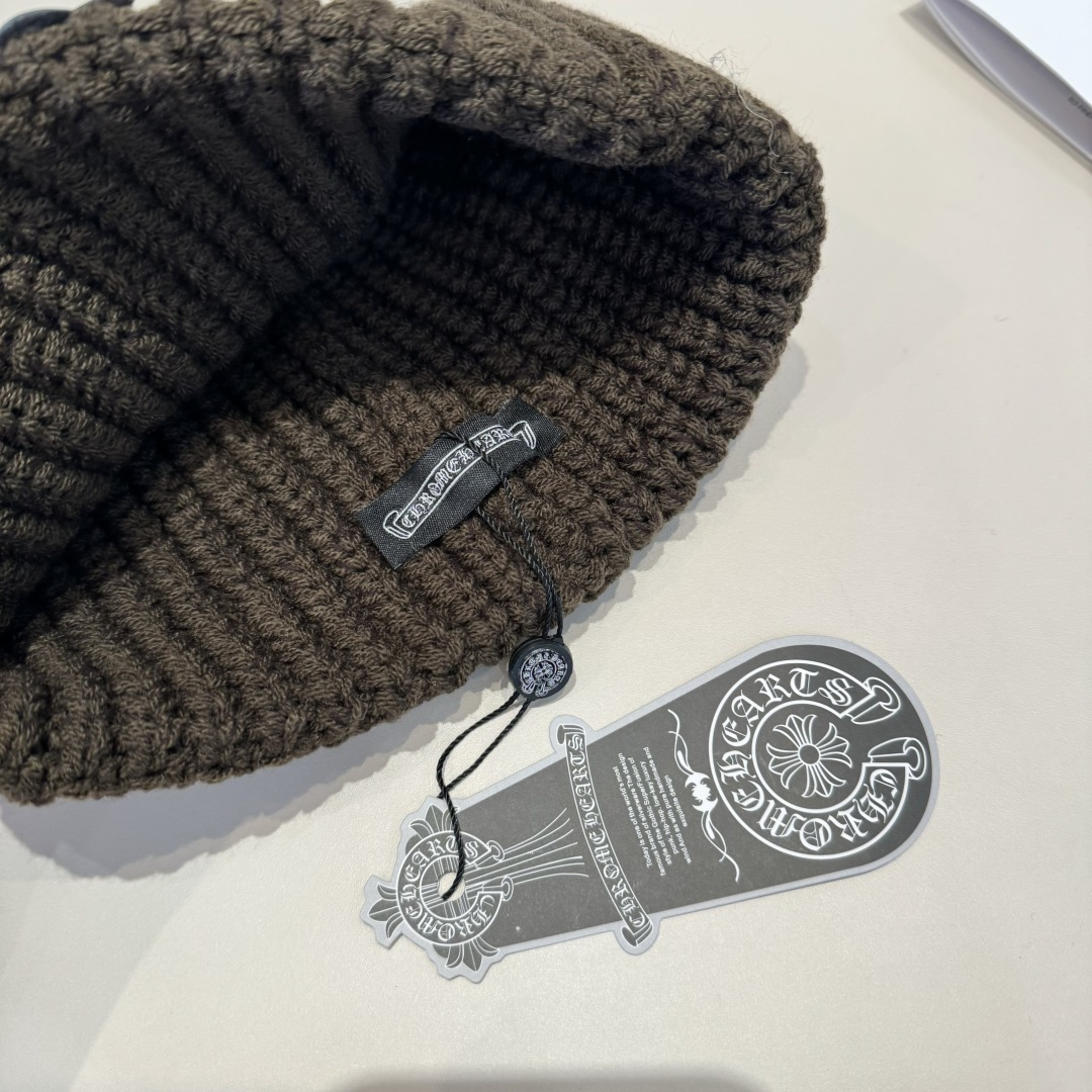 p55 克罗心最新毛线帽 时尚前卫的休闲设计风格，戴上头就是这样好看看哦，做工精细，男女同款！