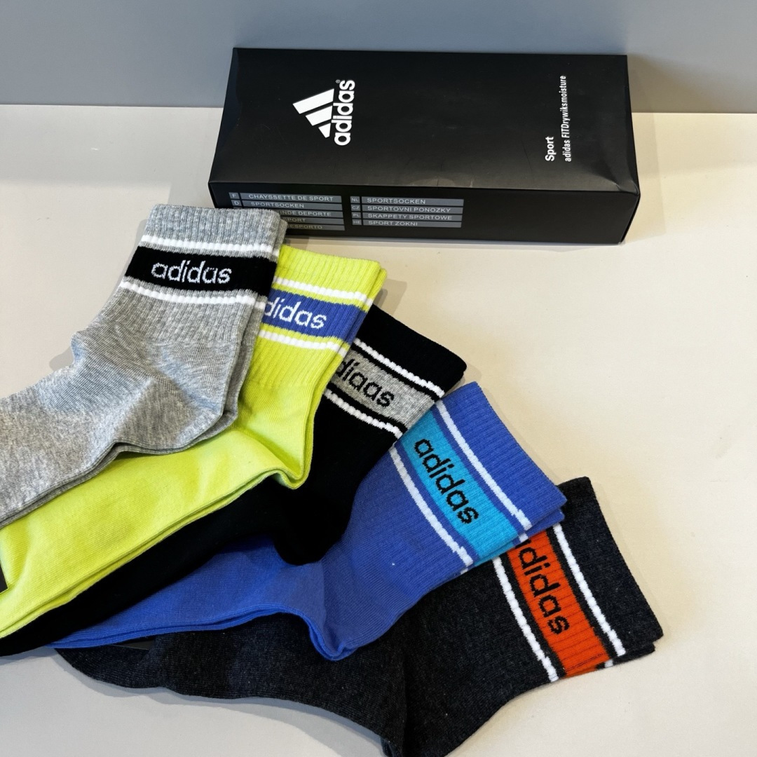 p65 adidas（阿迪达斯）新款早秋中款袜，款式经典，时尚高级！💗大牌出街，潮人必备，颜色百搭🔥（一盒5双）