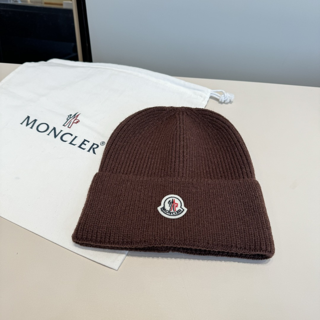 NO:643405,MONCLER is a high-end, high-end, stylish woolen hat with a super hot texture and great texture. It’s perfect for going out on the street!  Fashion trends!  A must-have item for going out, the same style for men and women, get it now!  Hats bucket hat, baseball cap, knitted hat, hat, Moncler, espadrilles, hats19860909MONCLER蒙口 品质高端大气毛线帽,超火爆质感很赞,出街超好搭配！时尚潮流！出门必备单品,男女同款快快入手哦！帽子渔夫帽棒球帽针织帽,帽子,Moncler,espadrilles,hats,hat