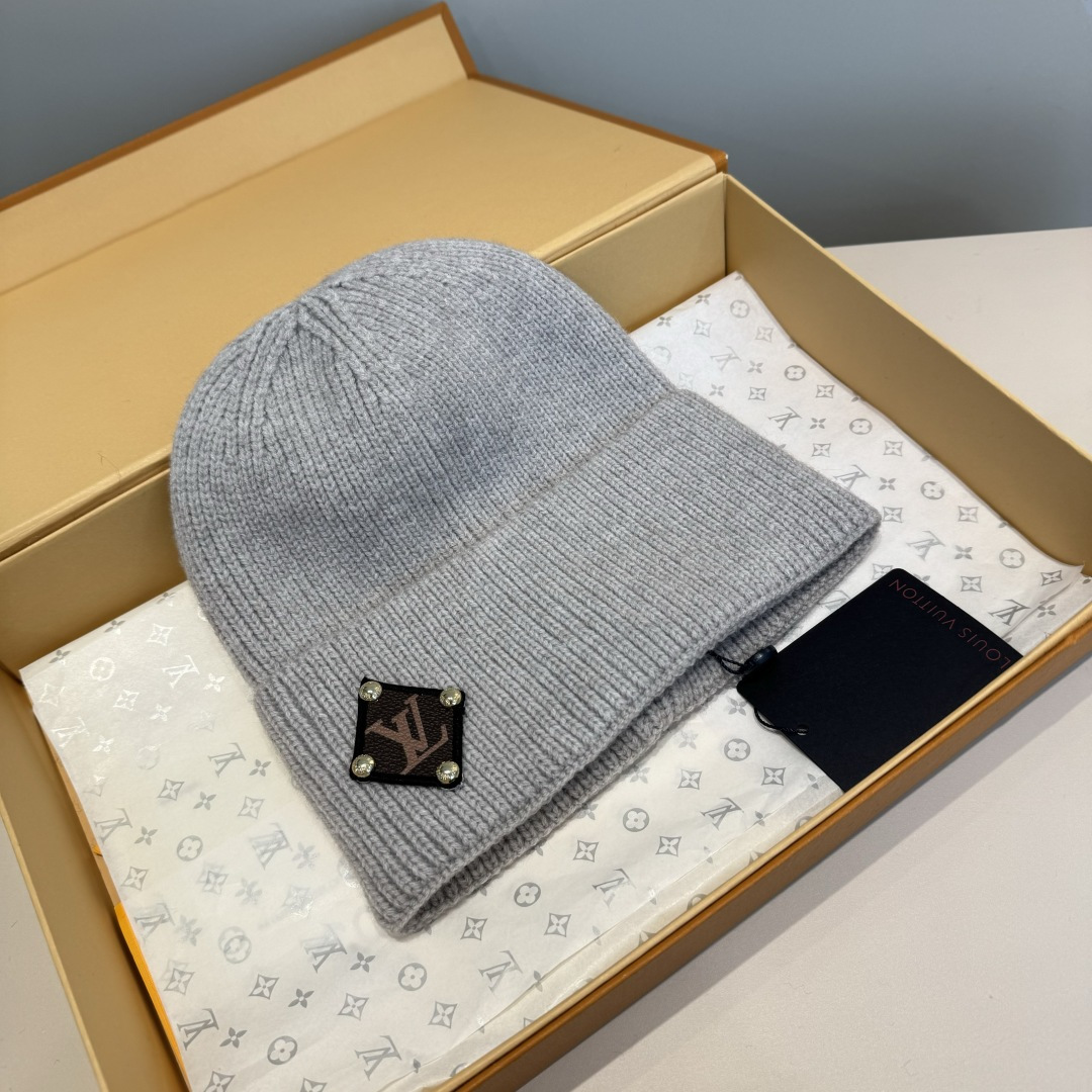 NO:604544,Louis Vuitton Baseball Cap LouisVuitton's new LV woolen hat, heavy industry to create a high-end atmosphere, versatile style for both men and women!  Running volume!  Hat bucket hat baseball cap knitted hat,hat,louis vuitton,louis vuitton,louis vuitton,espadrilles,hats19860909路易威登棒球帽 LouisVuitton新款LV毛线帽,重工打造高端大气,百搭款男女通用！跑量！帽子渔夫帽棒球帽针织帽,帽子,louis vuitton,louis vuitton,louis vuitton,espadrilles,hats,hat