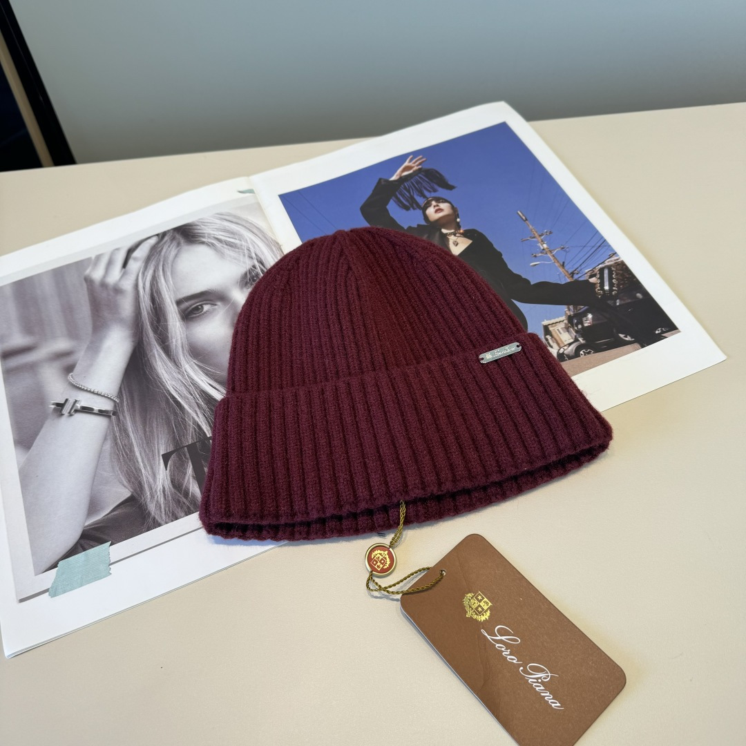 LP最新毛线帽 时尚前卫的休闲设计风格，戴上头就是这样好看看哦，做工精细，男女同款！