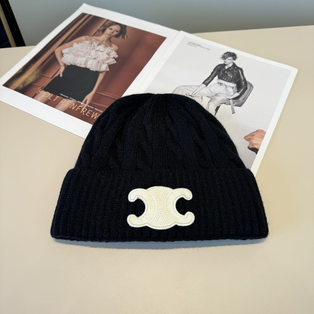 NO:604608,[CELINE] New classic casual and trendy wool hat, Japanese and Korean style, looks great with any combination!  When traveling, you must buy a hat: fisherman hat, baseball cap, knitted hat, hat, celine, celine, espadrilles, hats19860909【CELINE赛琳】新款经典休闲潮流款 毛线帽 日韩风格,随便搭配都超好看！出门旅游,绝对要入手的一款帽子渔夫帽棒球帽针织帽,帽子,celine,celine,espadrilles,hats,hat