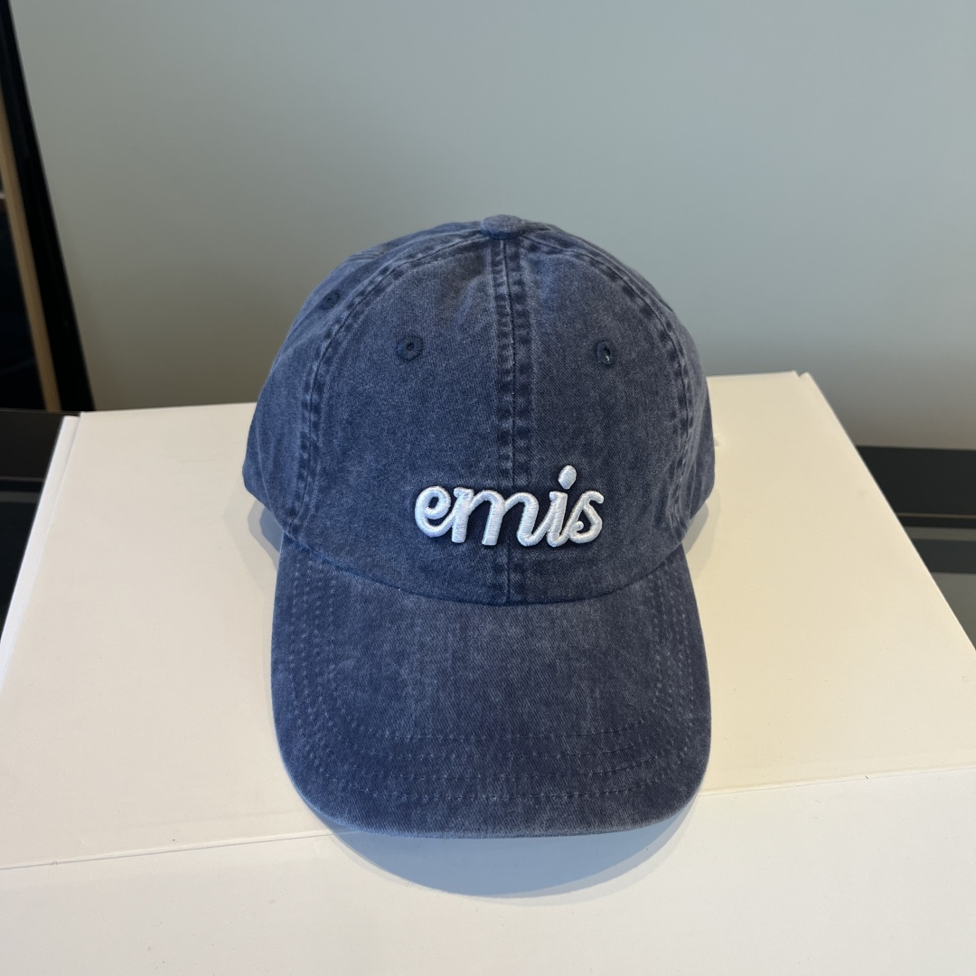 NO:617336,Korean trendy brand emis' new baseball cap, emis's hats are really magical. They all look good, and they don't care about the face shape at all. Everyone wants to buy it. They are very white. They are unisex, with a head circumference of 57cm. Hats, fisherman hats, baseball caps, knitted hats, hats, espadrilles, hats19860909韩国潮牌emis 新款棒球帽,emis的帽子真的有种魔力 就是每一个都好看,完全不挑脸型的 每个都想买 很显白 男女通用,头围57cm帽子渔夫帽棒球帽针织帽,帽子,espadrilles,hats,hat