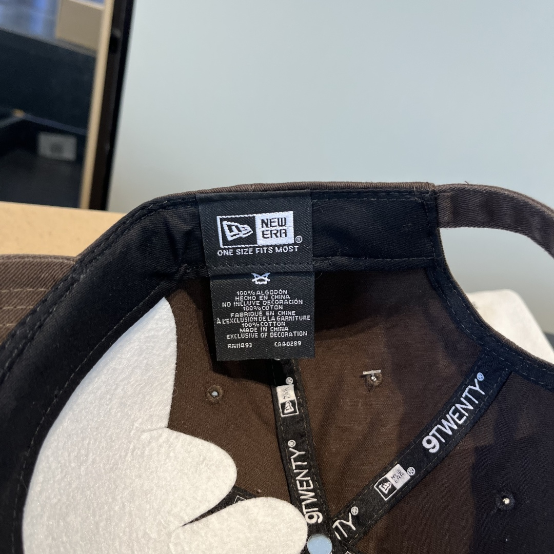 潮牌♥️棒球帽🧢官网新品棒球帽，原单品质火爆来袭 🔥🎩 工艺非常精美 高档大气上档次！低调奢华，方便携带