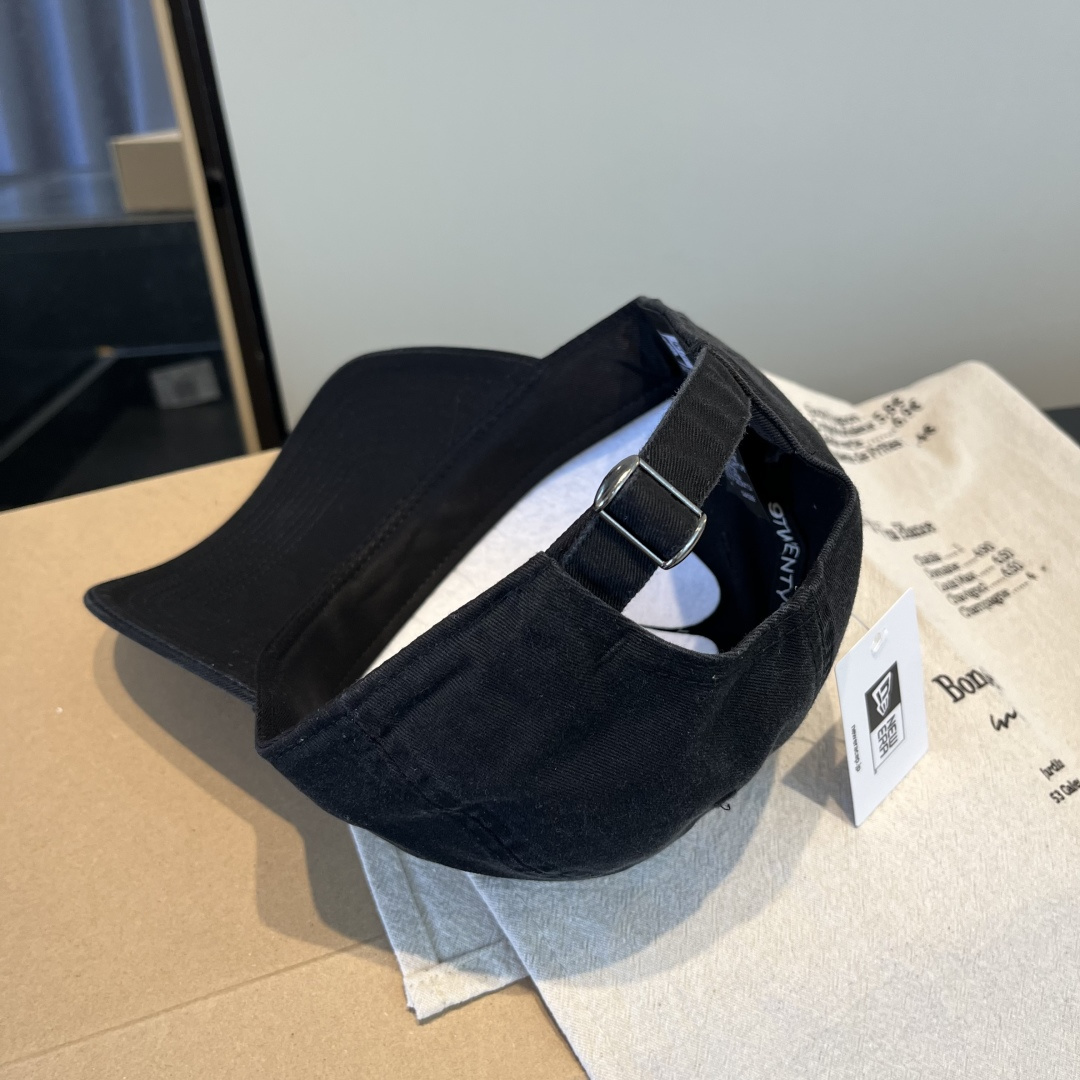 潮牌♥️棒球帽🧢官网新品棒球帽，原单品质火爆来袭 🔥🎩 工艺非常精美 高档大气上档次！低调奢华，方便携带