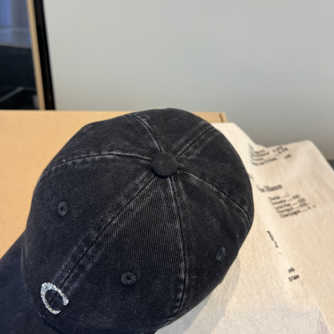 【CELINE赛琳】新款经典休闲潮流款 棒球帽日韩风格，随便搭配都超好看！出门旅游，绝对要入手的一款