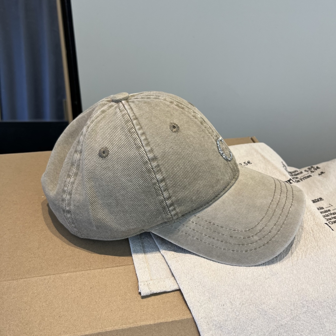 【CELINE赛琳】新款经典休闲潮流款 棒球帽日韩风格，随便搭配都超好看！出门旅游，绝对要入手的一款