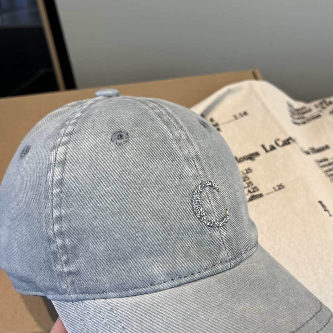 【CELINE赛琳】新款经典休闲潮流款 棒球帽日韩风格，随便搭配都超好看！出门旅游，绝对要入手的一款