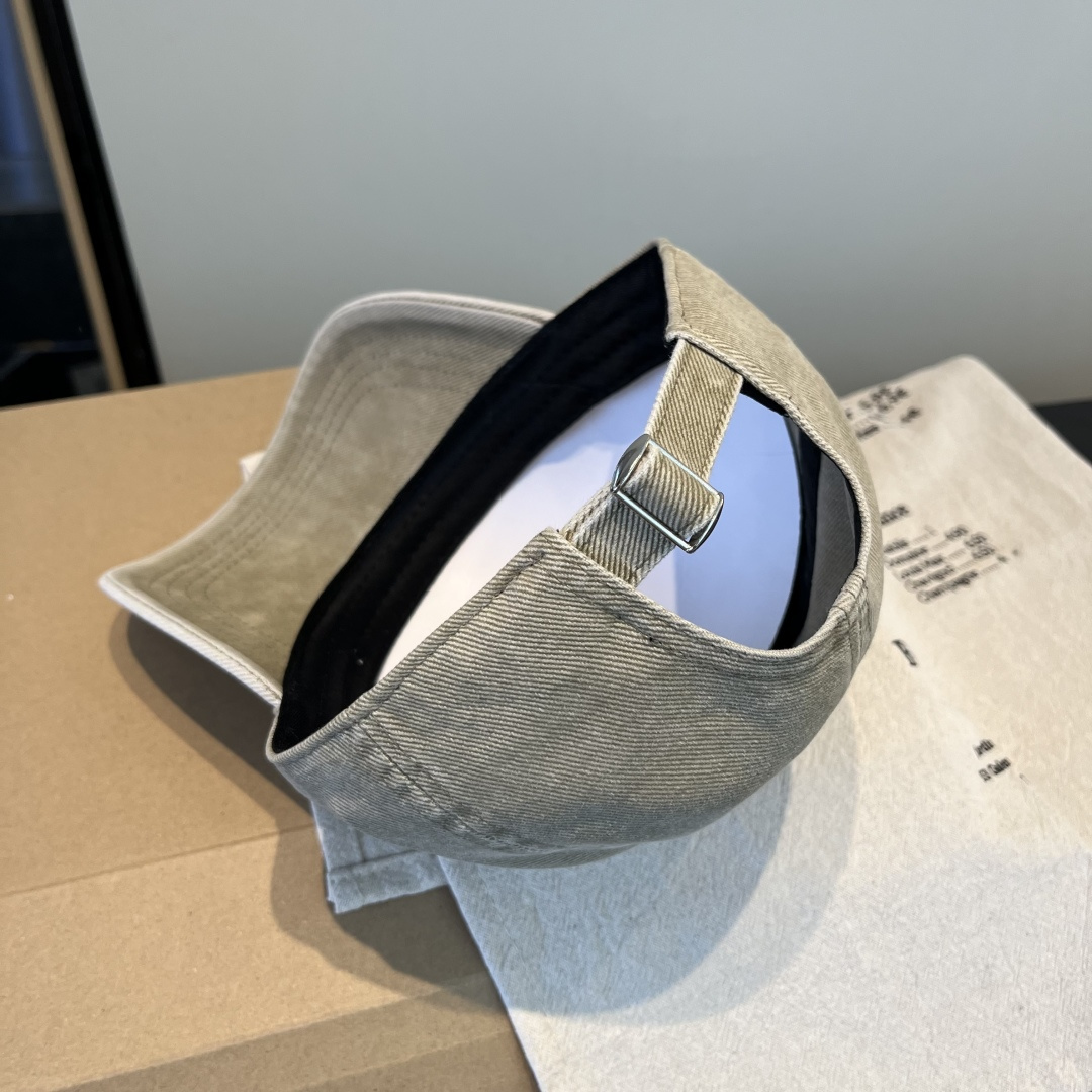 【CELINE赛琳】新款经典休闲潮流款 棒球帽日韩风格，随便搭配都超好看！出门旅游，绝对要入手的一款