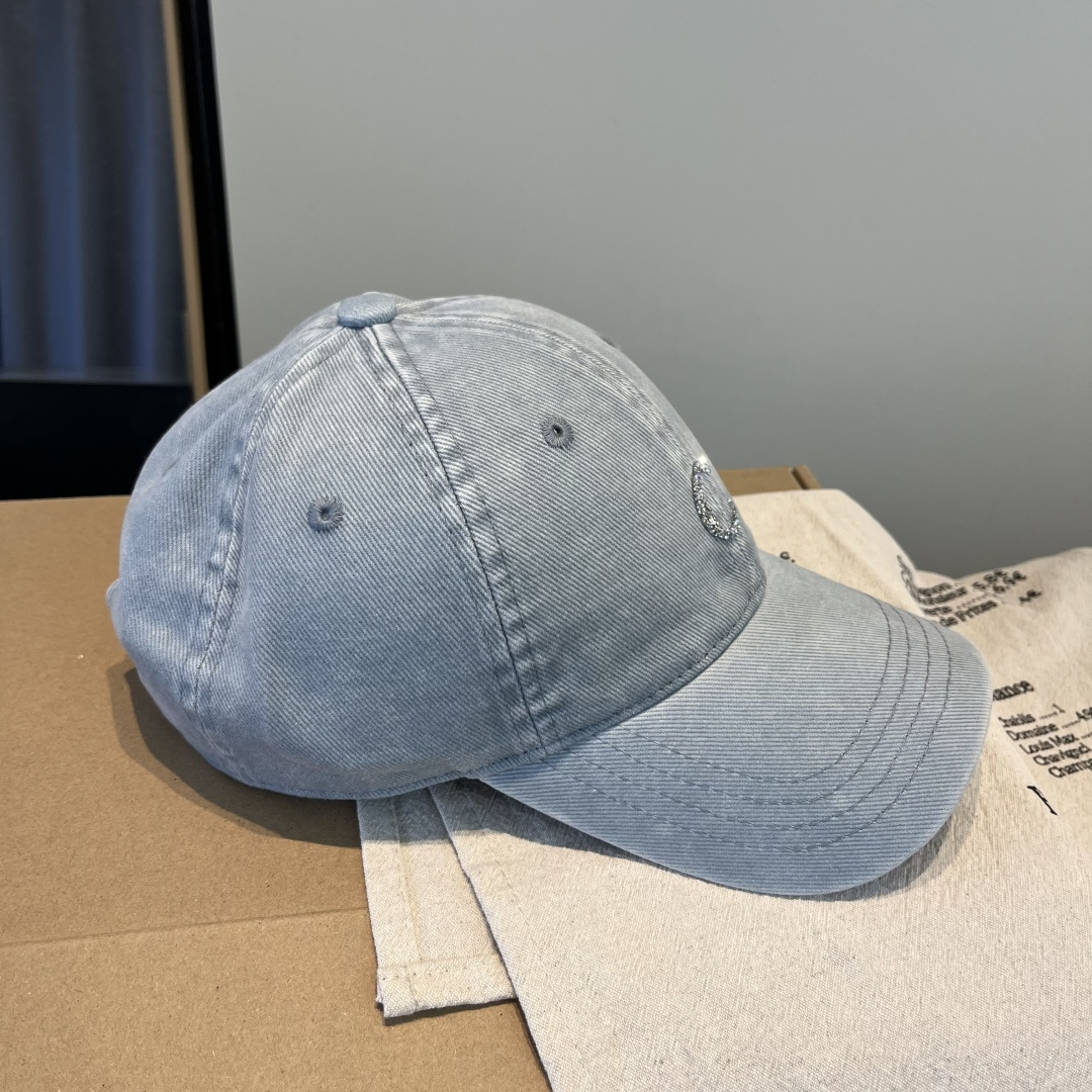 【CELINE赛琳】新款经典休闲潮流款 棒球帽日韩风格，随便搭配都超好看！出门旅游，绝对要入手的一款