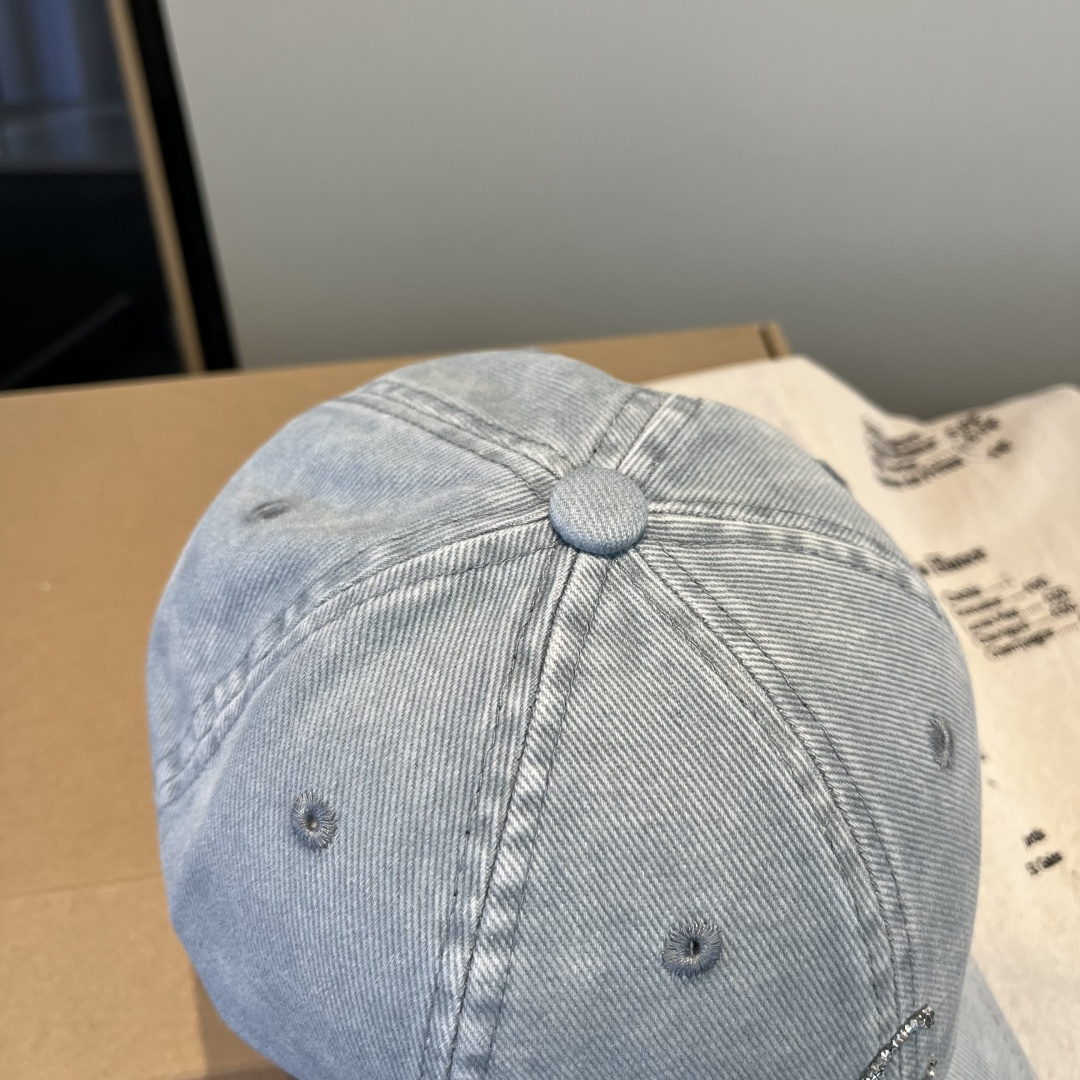 【CELINE赛琳】新款经典休闲潮流款 棒球帽日韩风格，随便搭配都超好看！出门旅游，绝对要入手的一款