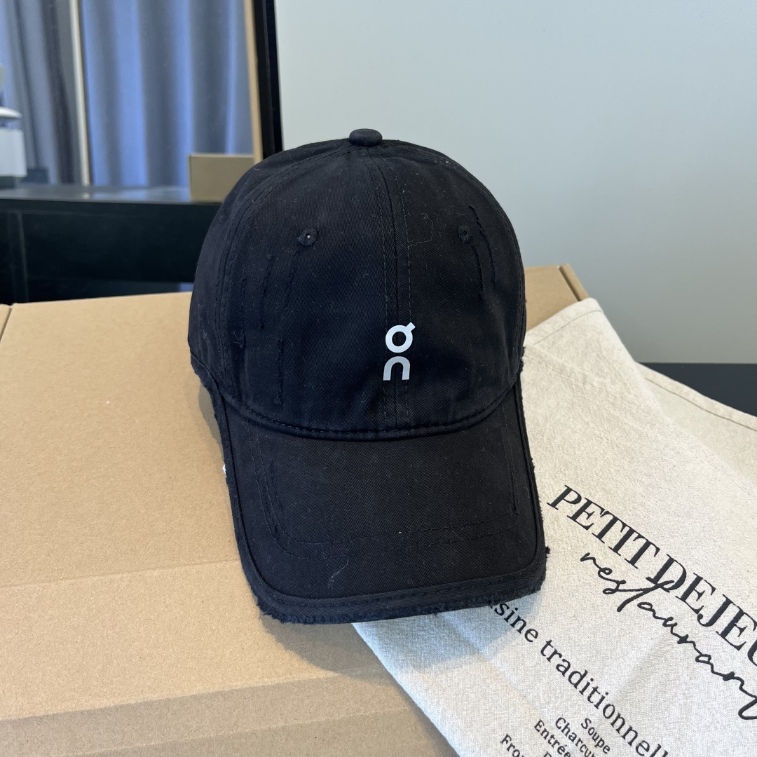 潮牌♥️棒球帽🧢官网新品棒球帽，原单品质火爆来袭 🔥🎩 工艺非常精美 高档大气上档次！低调奢华，方便携带