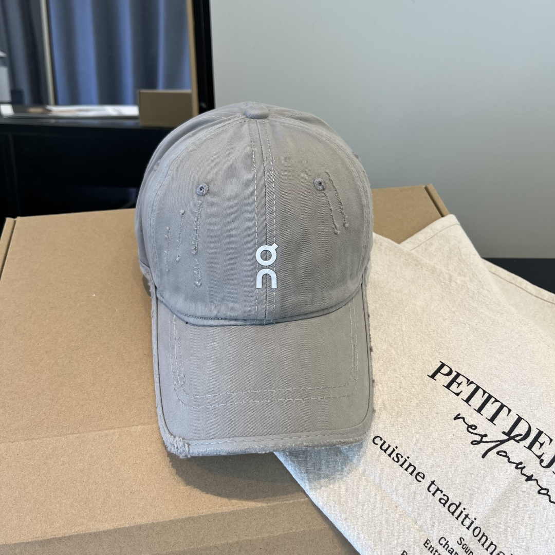 潮牌♥️棒球帽🧢官网新品棒球帽，原单品质火爆来袭 🔥🎩 工艺非常精美 高档大气上档次！低调奢华，方便携带