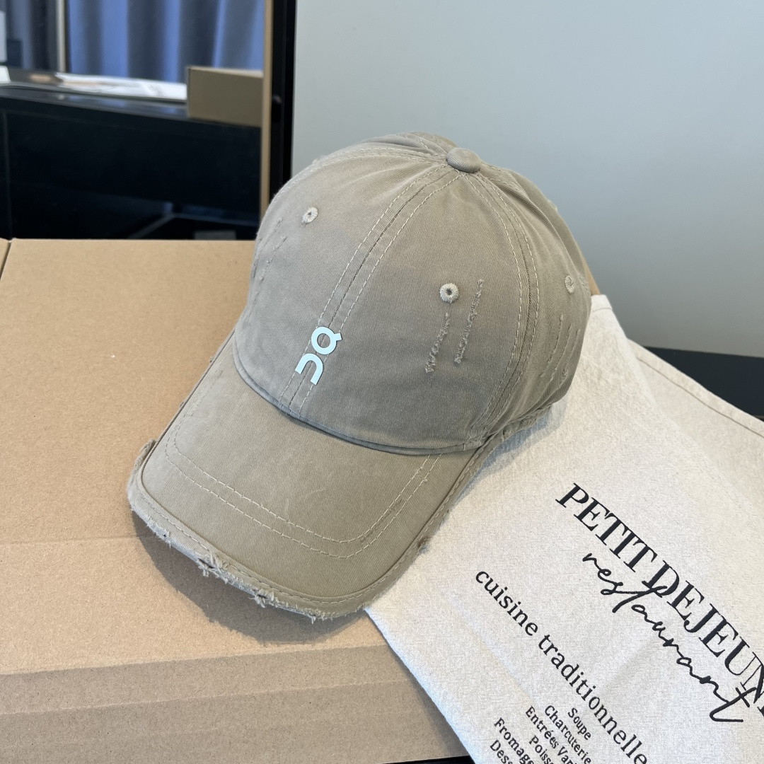 潮牌♥️棒球帽🧢官网新品棒球帽，原单品质火爆来袭 🔥🎩 工艺非常精美 高档大气上档次！低调奢华，方便携带