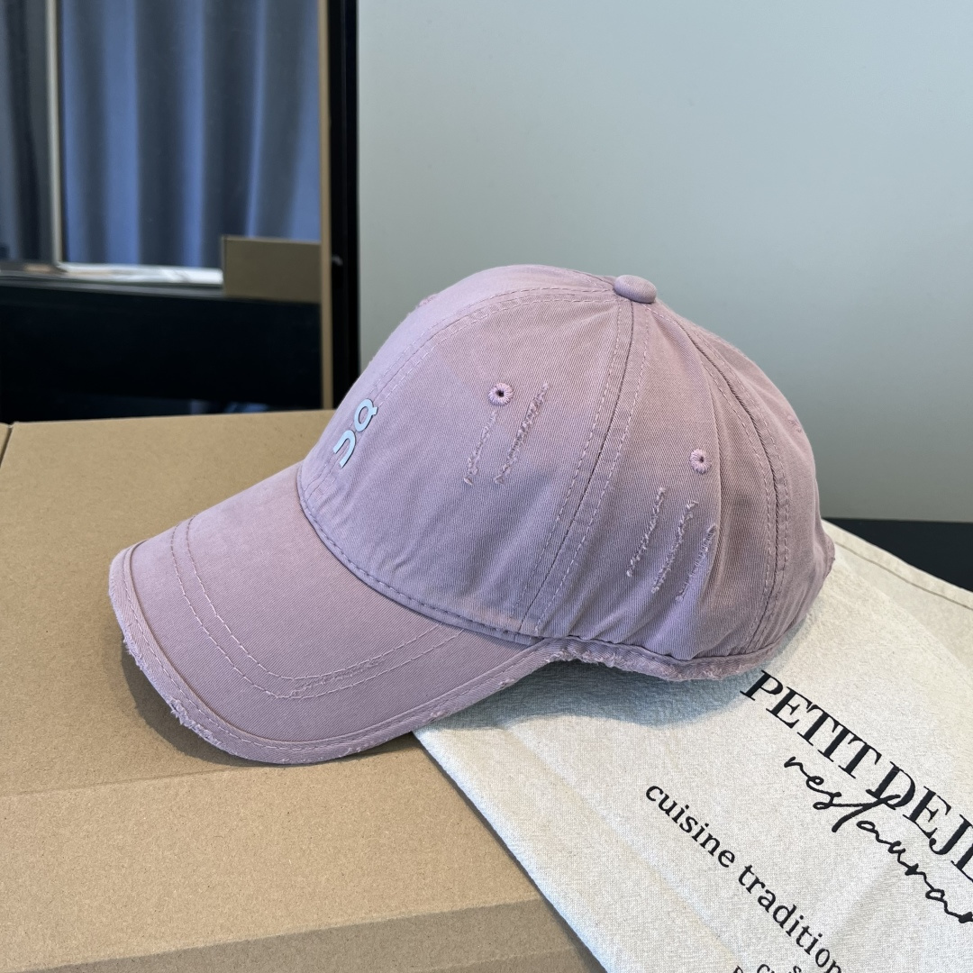 潮牌♥️棒球帽🧢官网新品棒球帽，原单品质火爆来袭 🔥🎩 工艺非常精美 高档大气上档次！低调奢华，方便携带