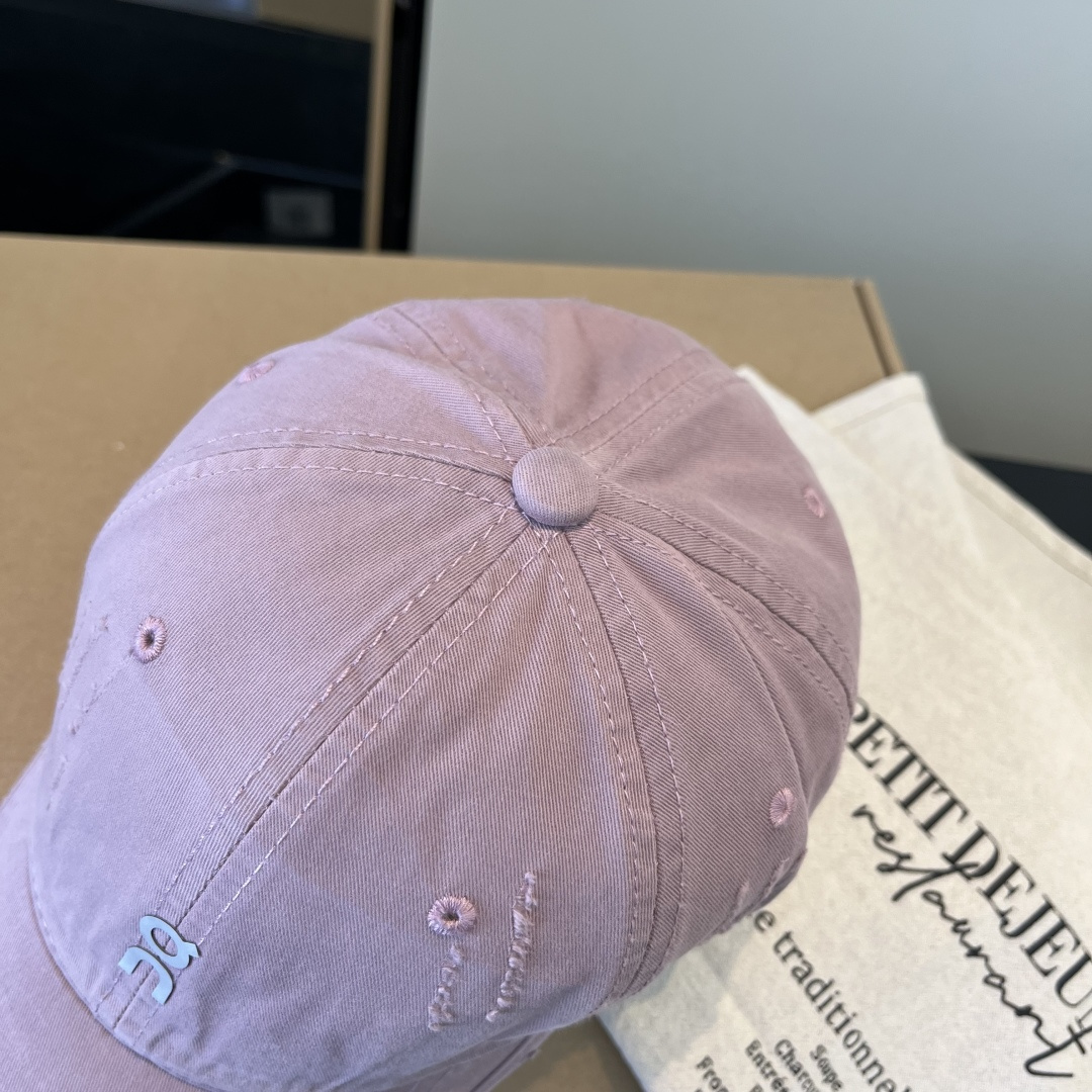 潮牌♥️棒球帽🧢官网新品棒球帽，原单品质火爆来袭 🔥🎩 工艺非常精美 高档大气上档次！低调奢华，方便携带
