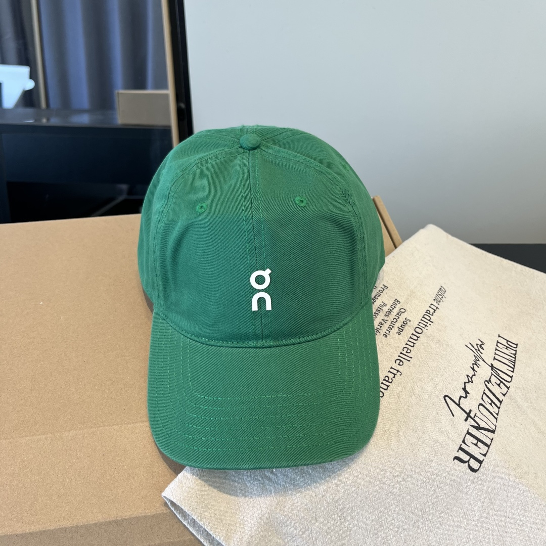 潮牌♥️棒球帽🧢官网新品棒球帽，原单品质火爆来袭 🔥🎩 工艺非常精美 高档大气上档次！低调奢华，方便携带