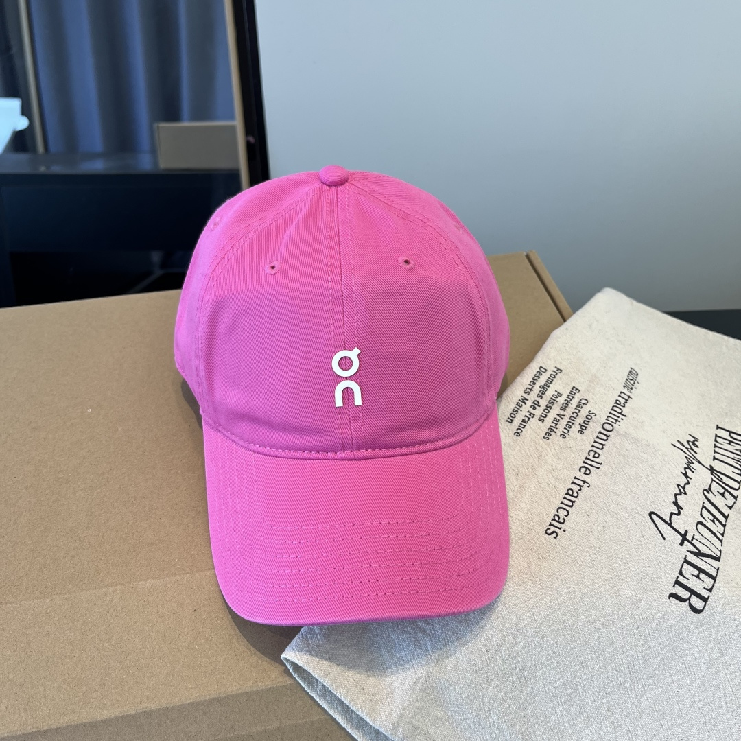 潮牌♥️棒球帽🧢官网新品棒球帽，原单品质火爆来袭 🔥🎩 工艺非常精美 高档大气上档次！低调奢华，方便携带