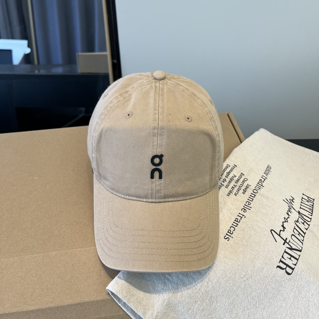 潮牌♥️棒球帽🧢官网新品棒球帽，原单品质火爆来袭 🔥🎩 工艺非常精美 高档大气上档次！低调奢华，方便携带