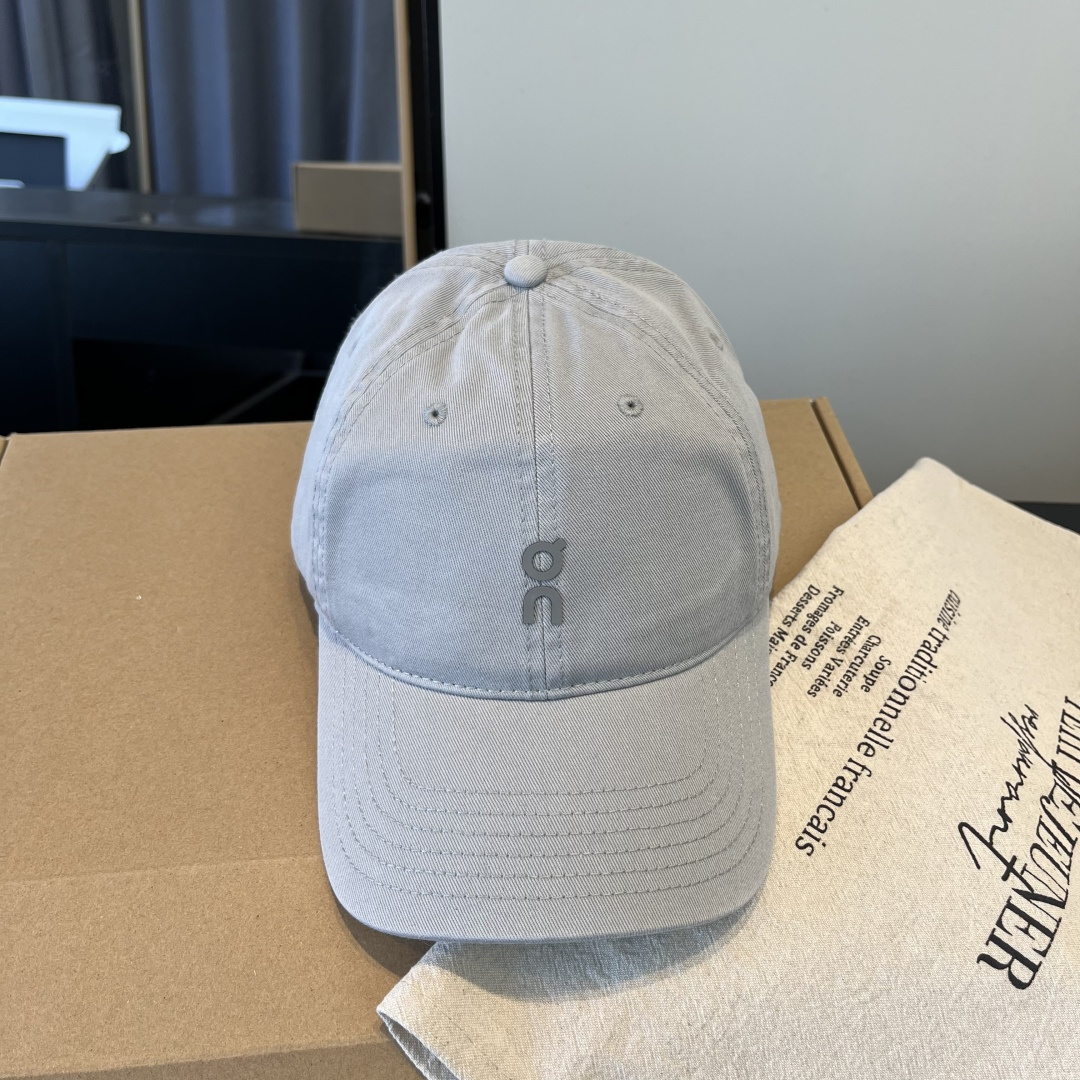 潮牌♥️棒球帽🧢官网新品棒球帽，原单品质火爆来袭 🔥🎩 工艺非常精美 高档大气上档次！低调奢华，方便携带